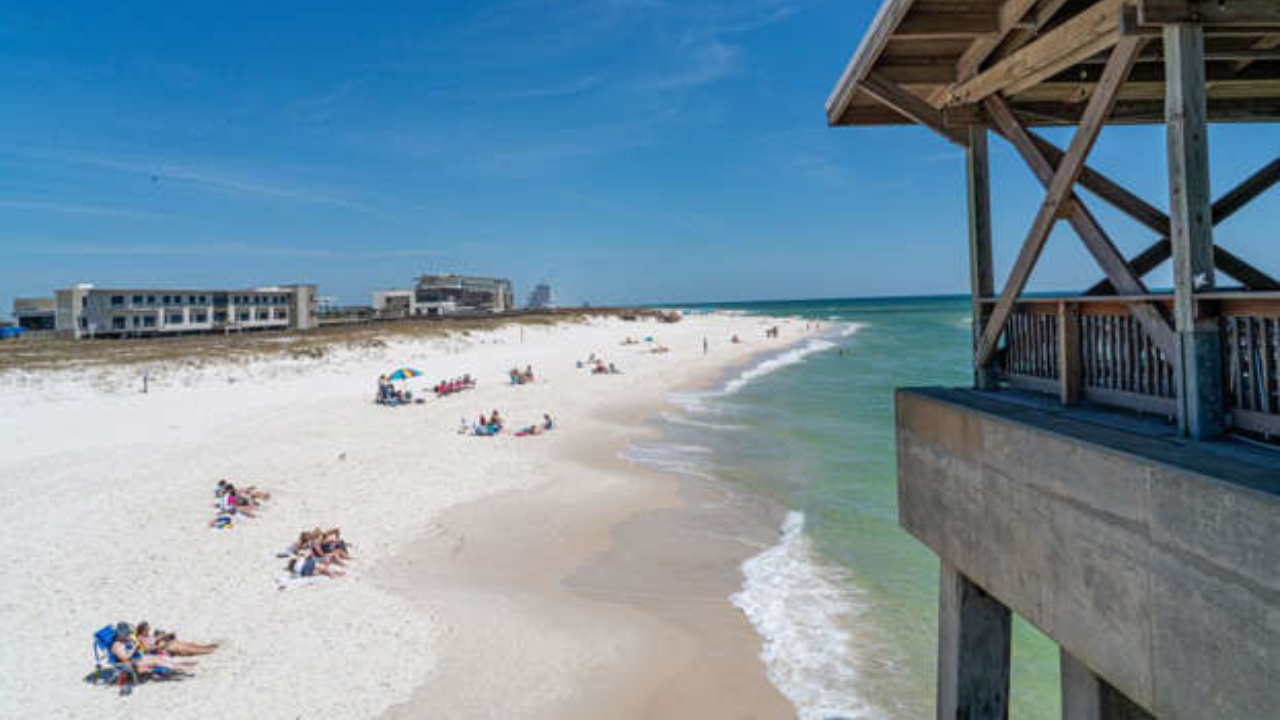 Seven Funtastic Reasons for Couples to Visit Alabama Beaches in Spring